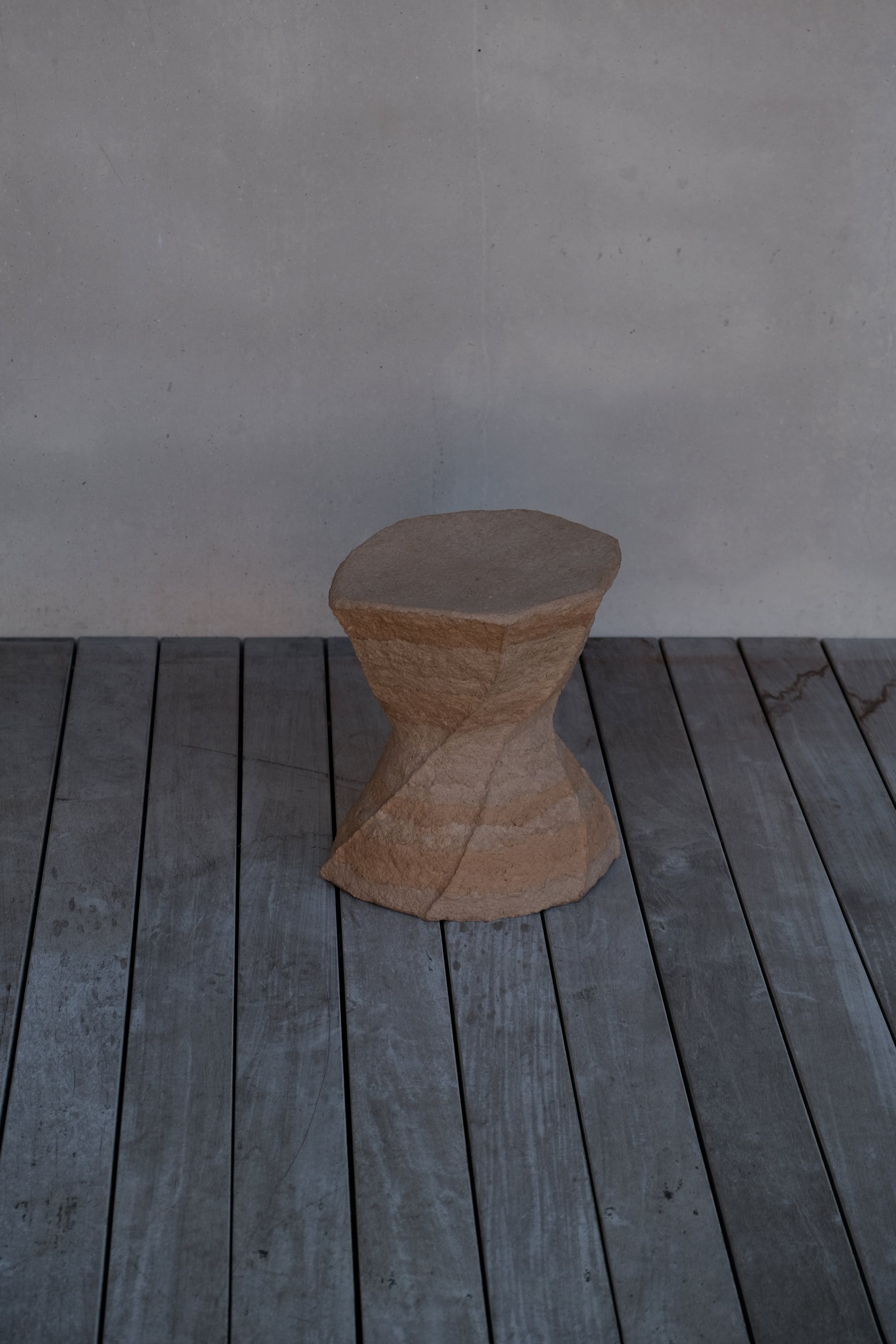 紙のスツール・アート作品 - ADOBE Stool no.4 インテリア家具